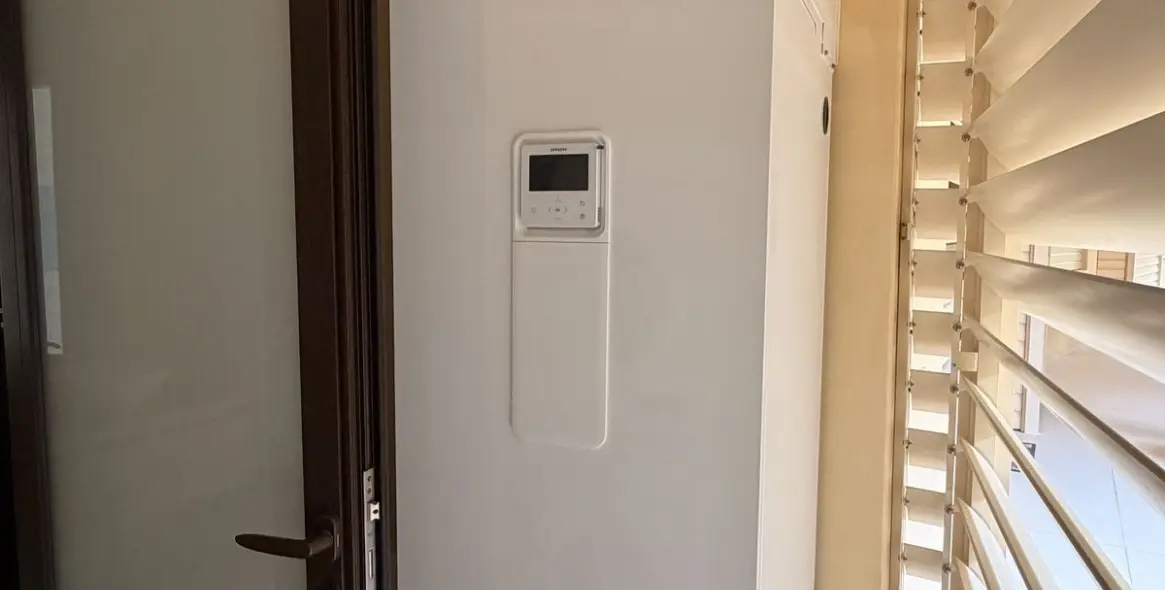 Sale of ground floor apartment in Higueron 18