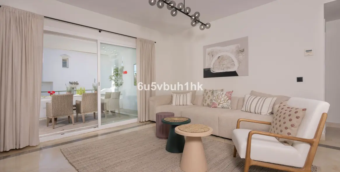 Sale of ground floor apartment in Estepona East 4