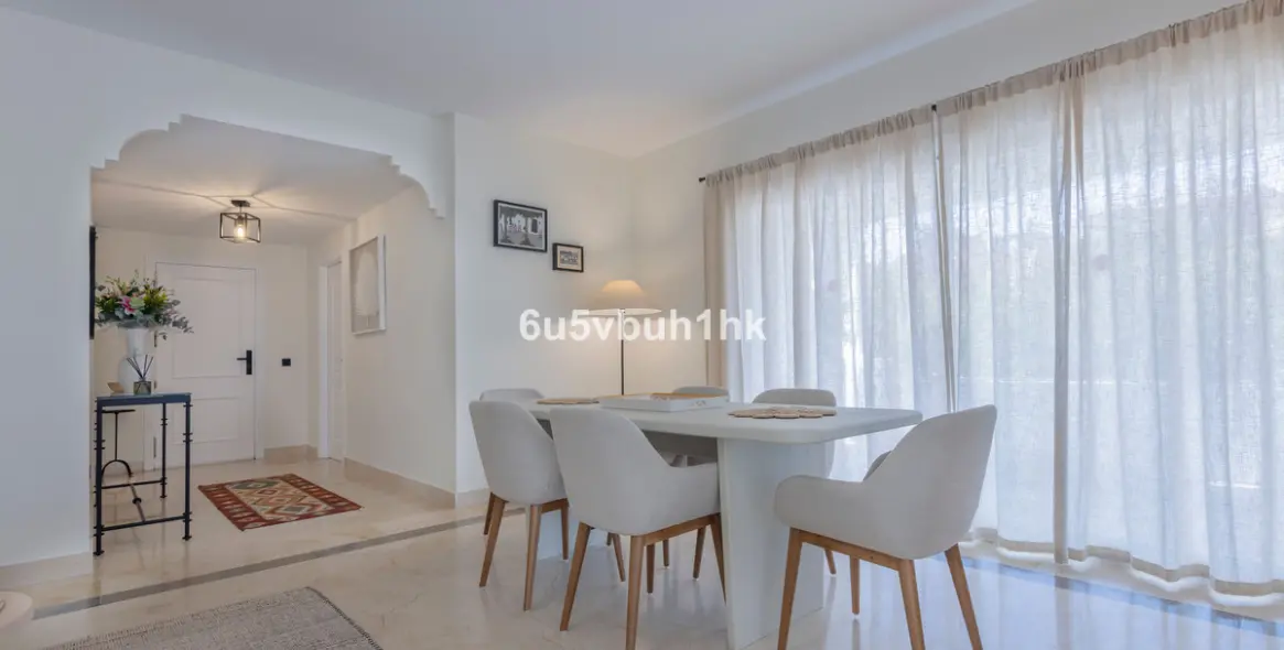 Sale of ground floor apartment in Estepona East 7