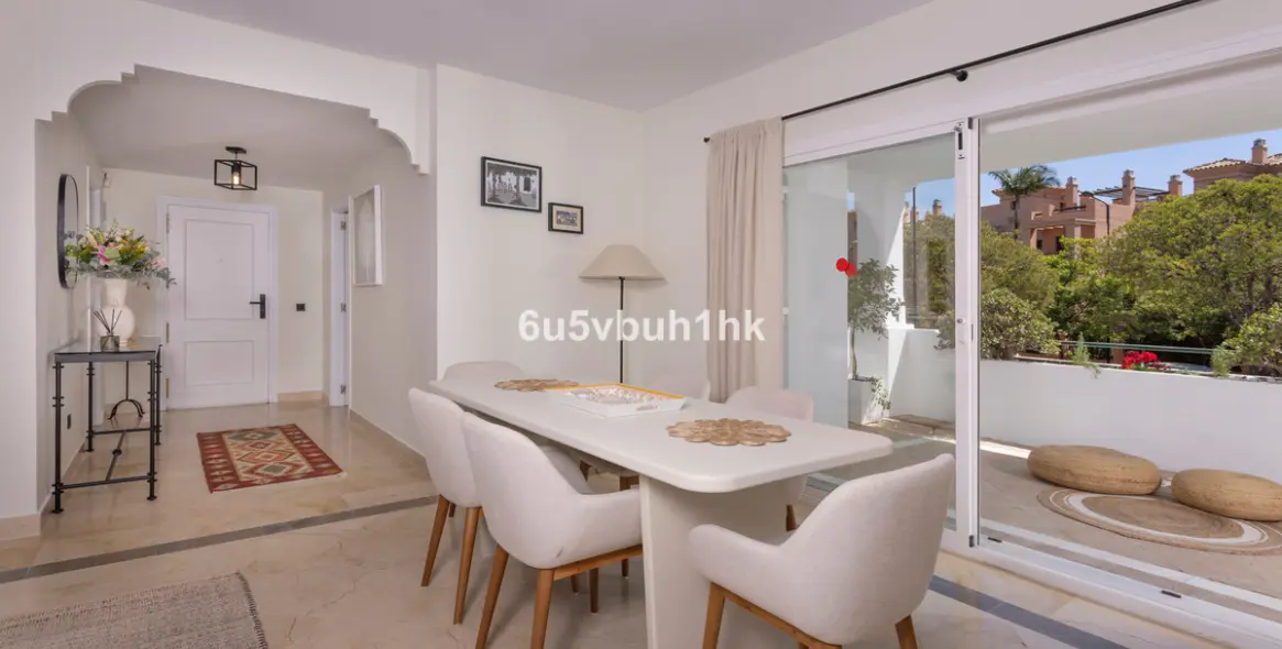 Sale of ground floor apartment in Estepona East 8