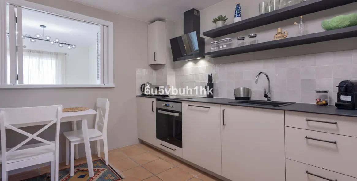 Sale of ground floor apartment in Estepona East 9