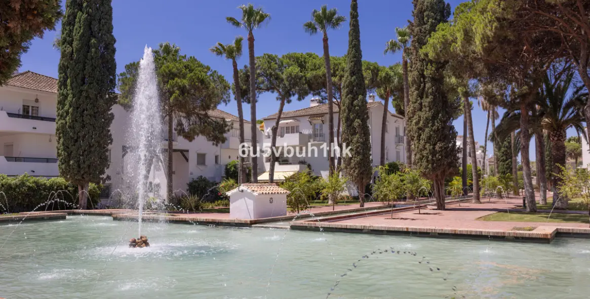 Sale of ground floor apartment in Estepona East 23