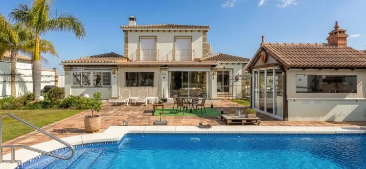 Venta de villa independiente en Coín 0