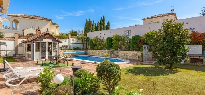 Venta de villa independiente en Coín 2