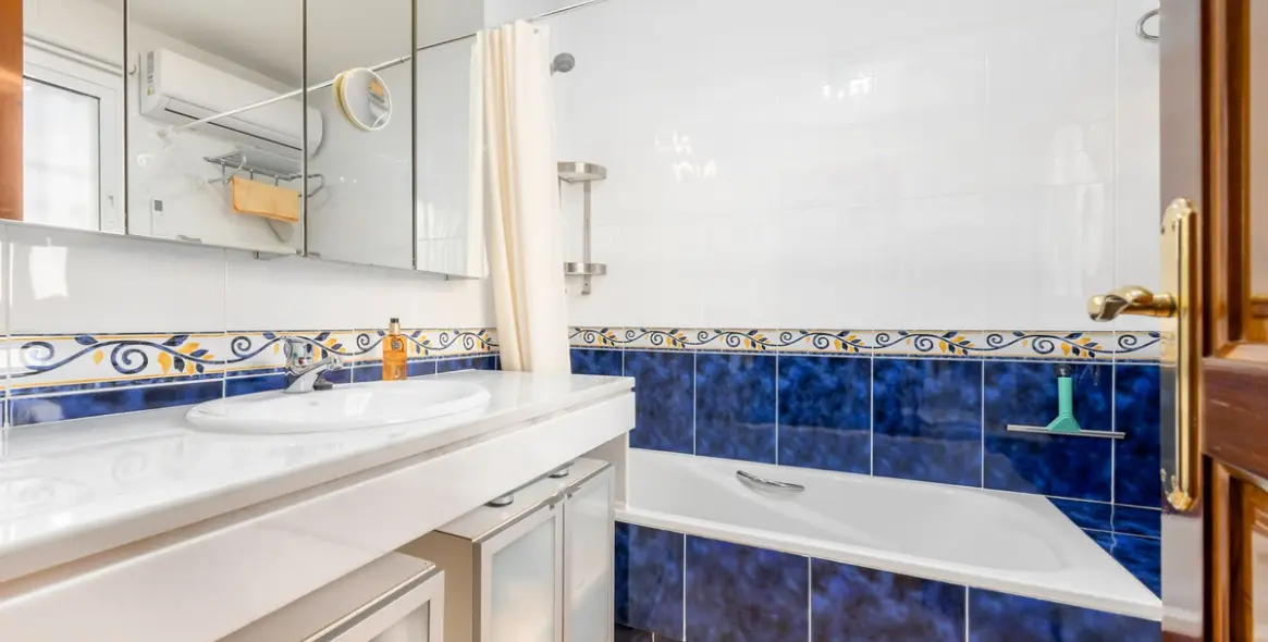 Venta de villa independiente en Coín 14