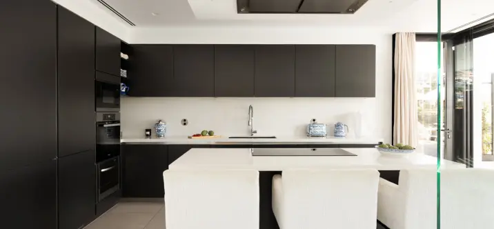 Venta de villa independiente en Nueva Andalucía 4