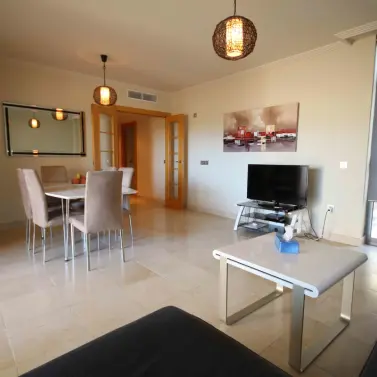 Sale of middle floor apartment in Los Flamingos