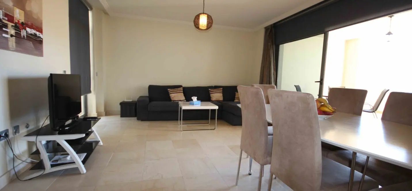 Sale of middle floor apartment in Los Flamingos 2