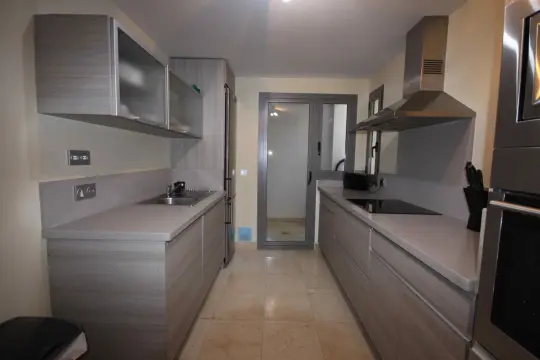 Image 6 thumb