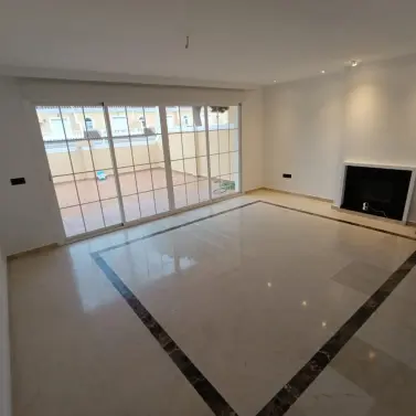 Sale of townhouse in Calahonda