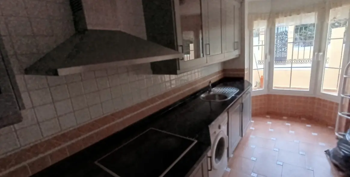 Sale of townhouse in Calahonda 18