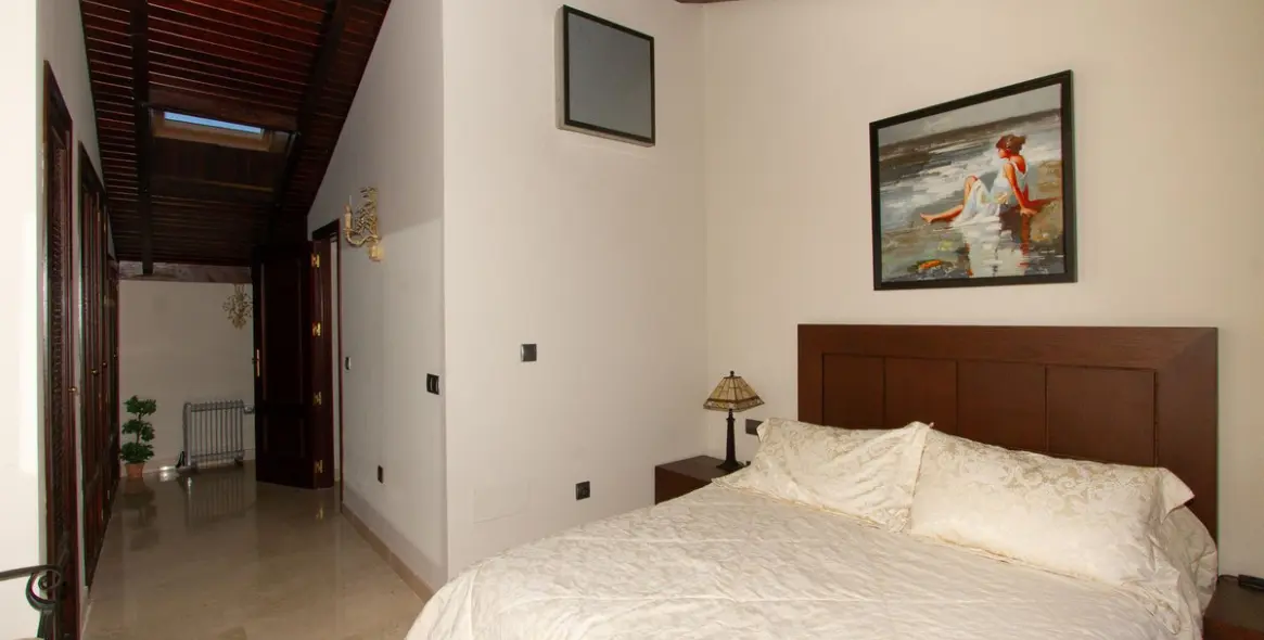 Venta de ático en La Mairena 12