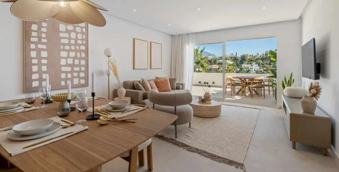 Venta de apartamento en planta media en La Quinta 1