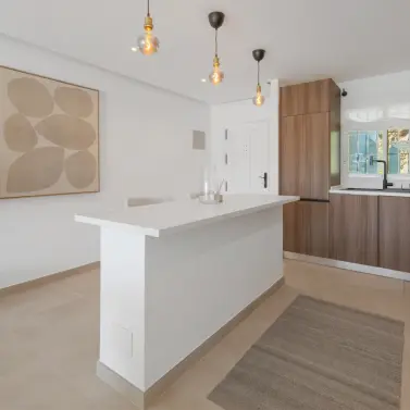Venta de apartamento en planta media en La Quinta