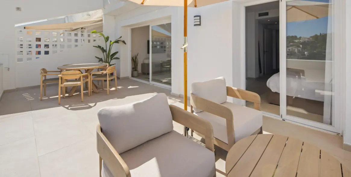 Sale of middle floor apartment in La Quinta 17