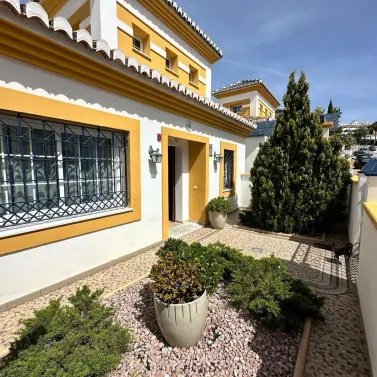 Venta de adosado en Calahonda