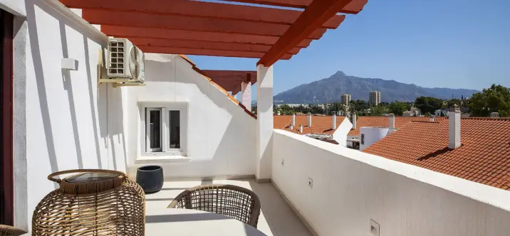 Venta de ático dúplex en Nueva Andalucía 1