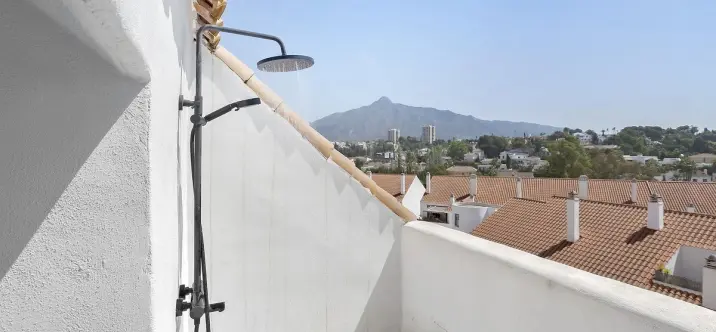 Venta de ático dúplex en Nueva Andalucía 4