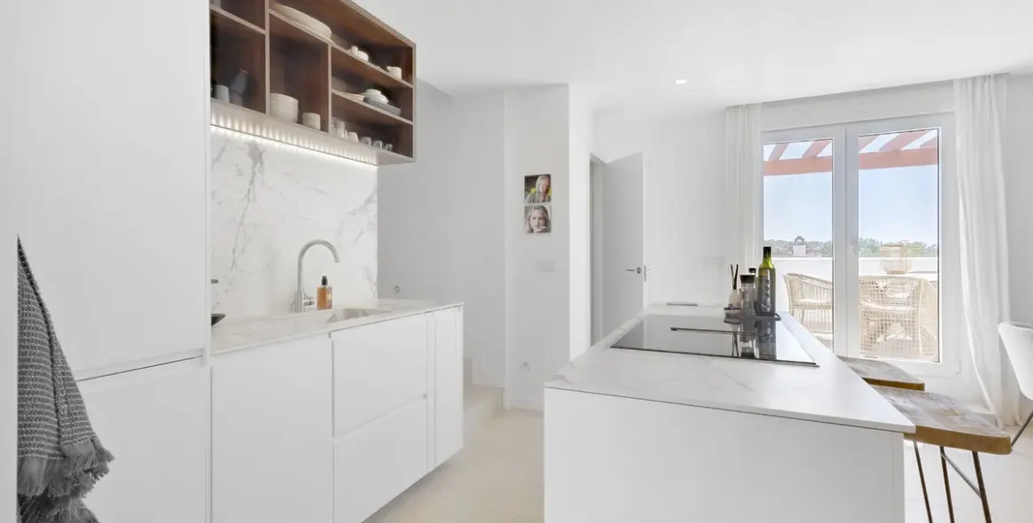 Venta de ático dúplex en Nueva Andalucía 6