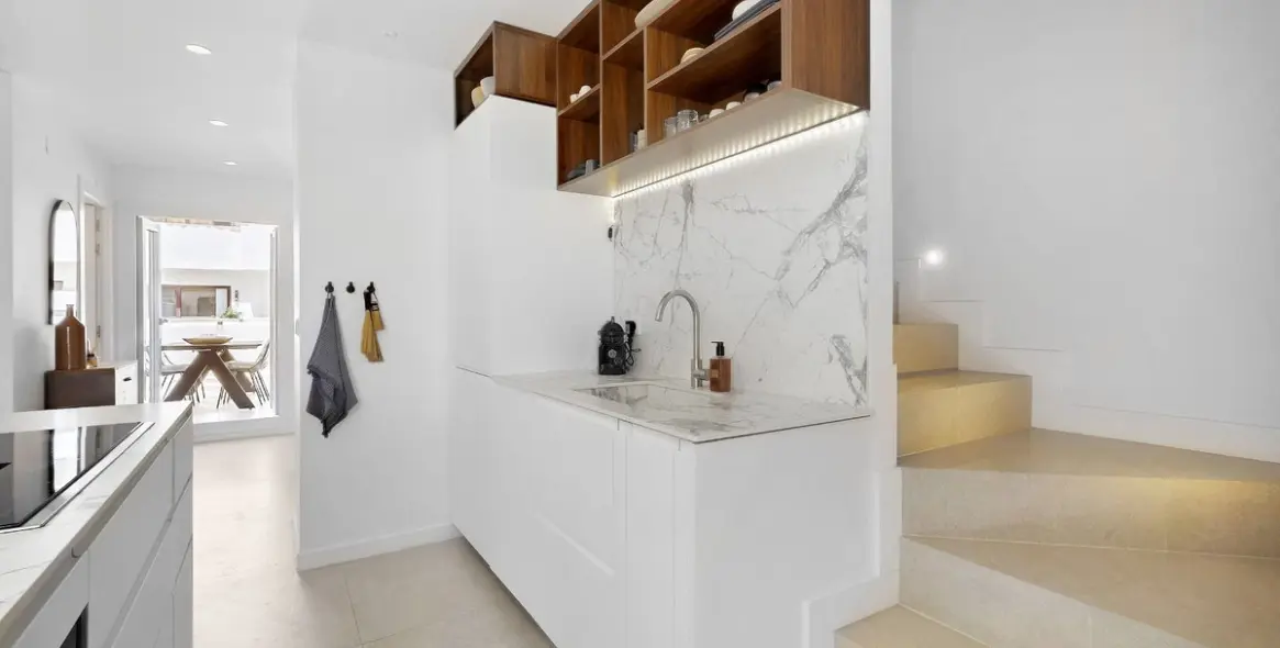 Venta de ático dúplex en Nueva Andalucía 8