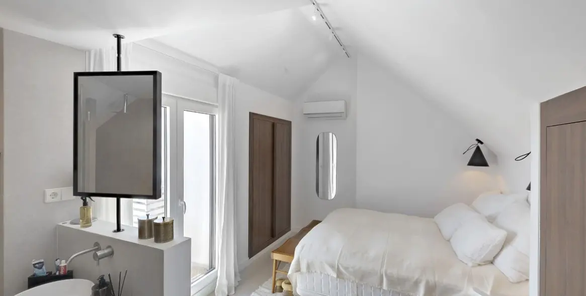 Venta de ático dúplex en Nueva Andalucía 16