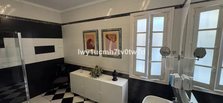 Venta de adosado en Malagueta 1