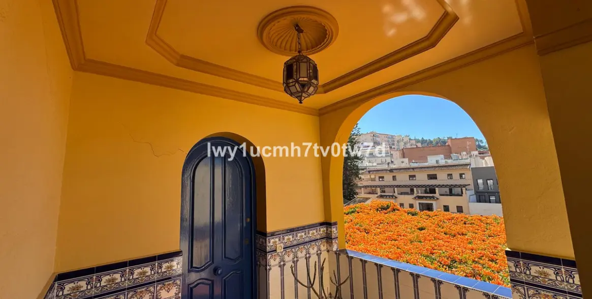 Venta de adosado en Malagueta 11