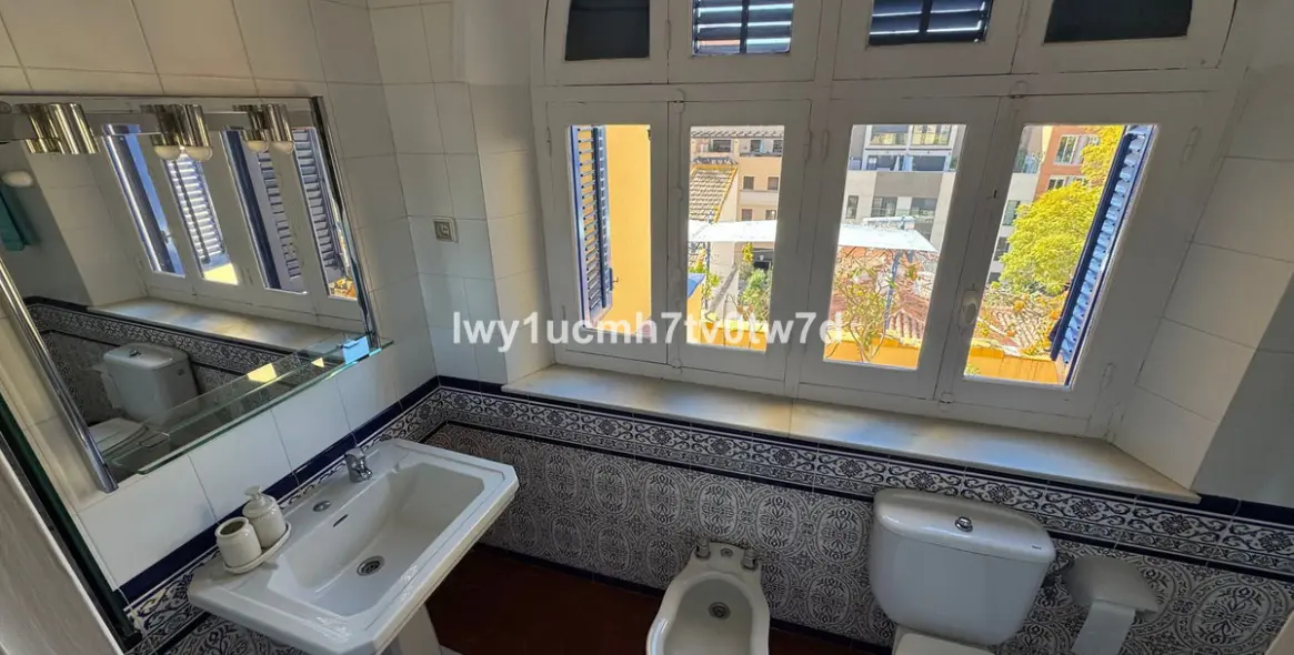 Venta de adosado en Malagueta 36