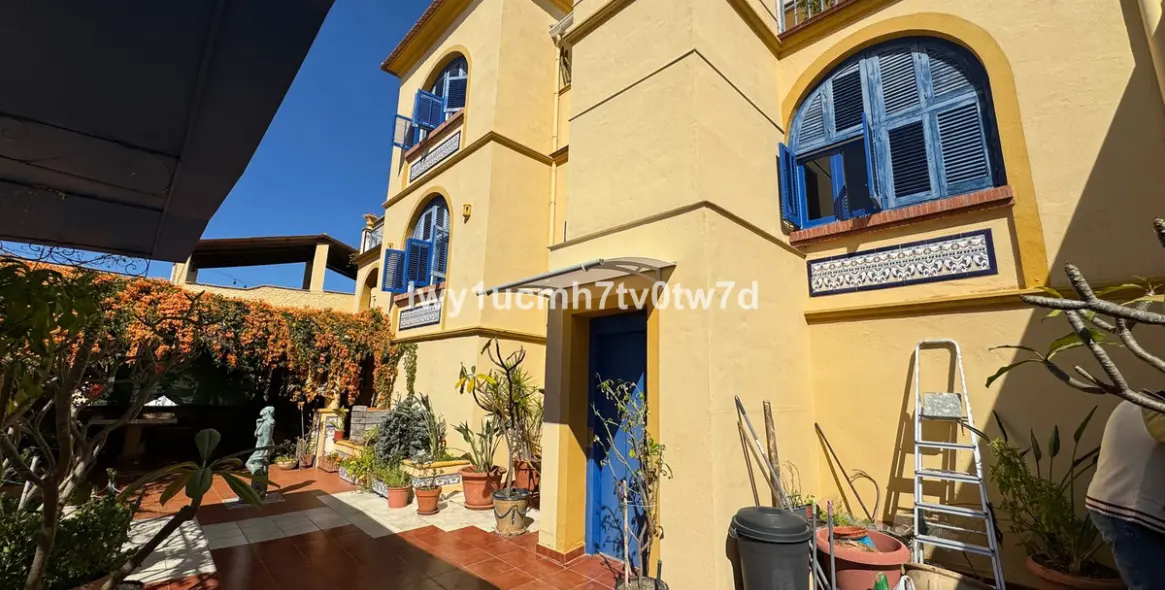 Venta de adosado en Malagueta 42