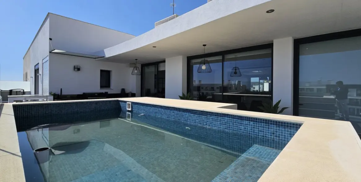 Venta de ático en Higueron 4