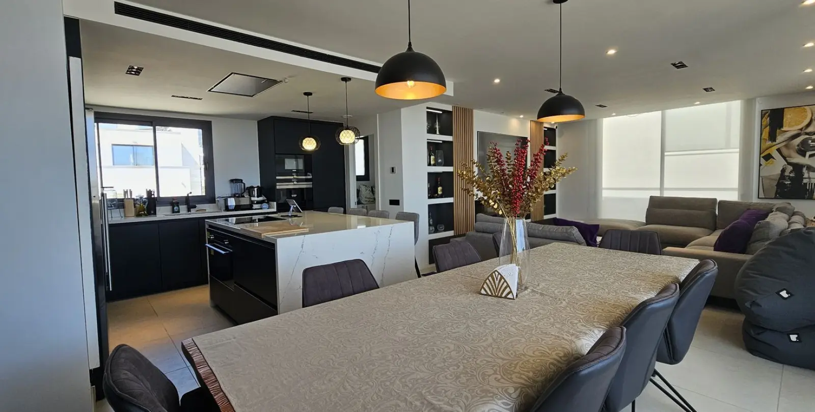Sale of penthouse in Higueron 11