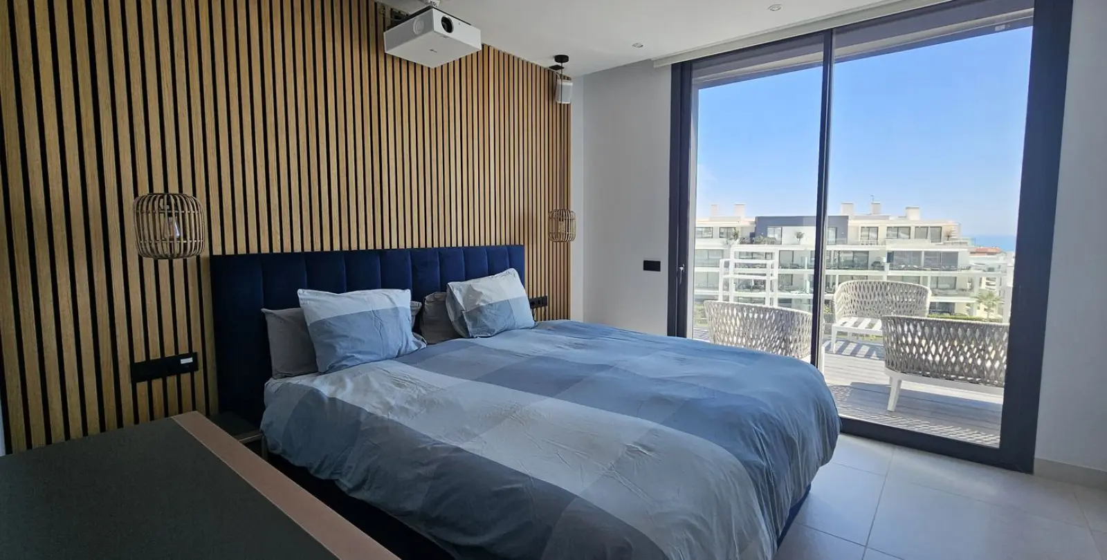 Sale of penthouse in Higueron 15