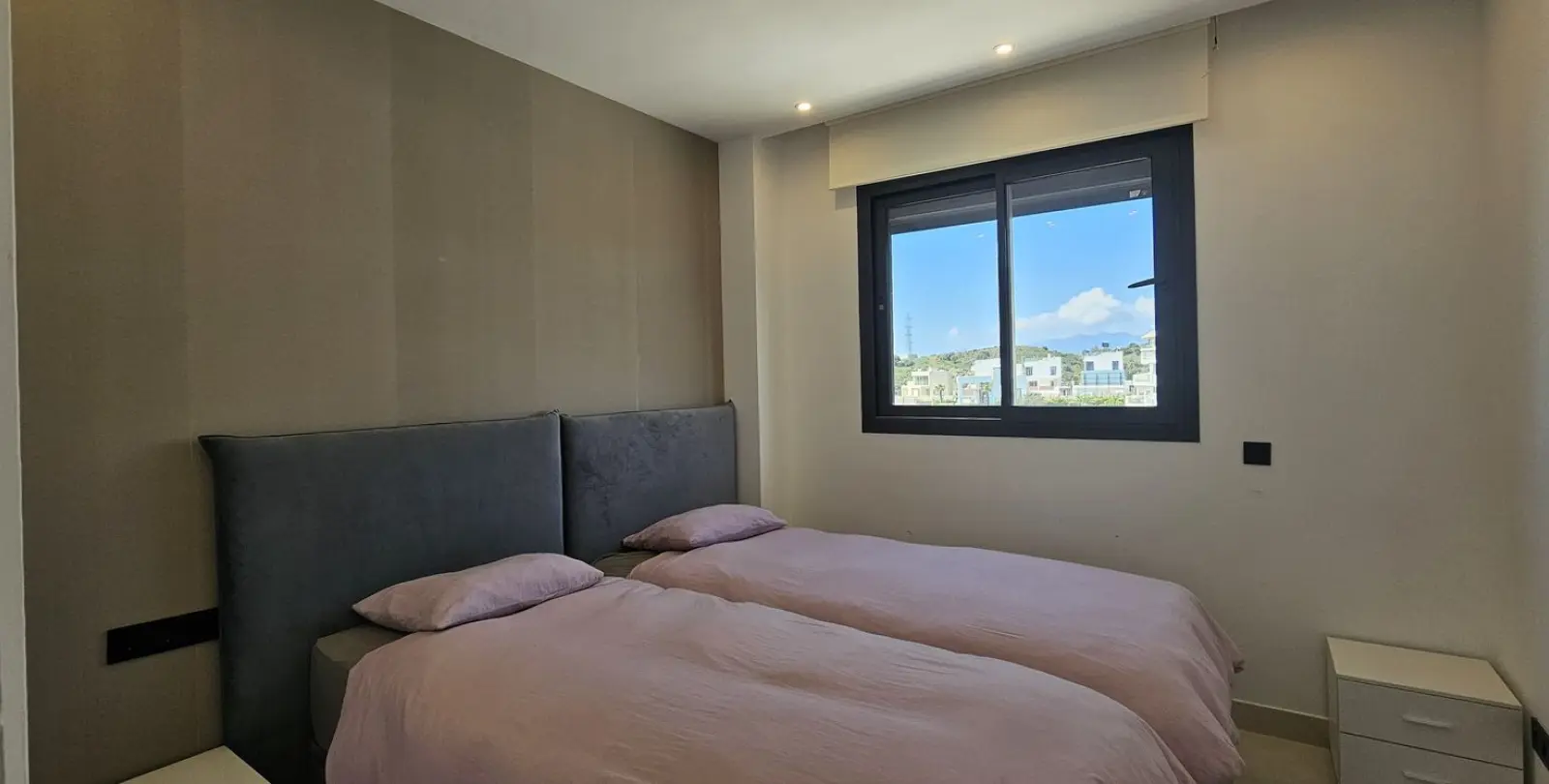 Sale of penthouse in Higueron 17