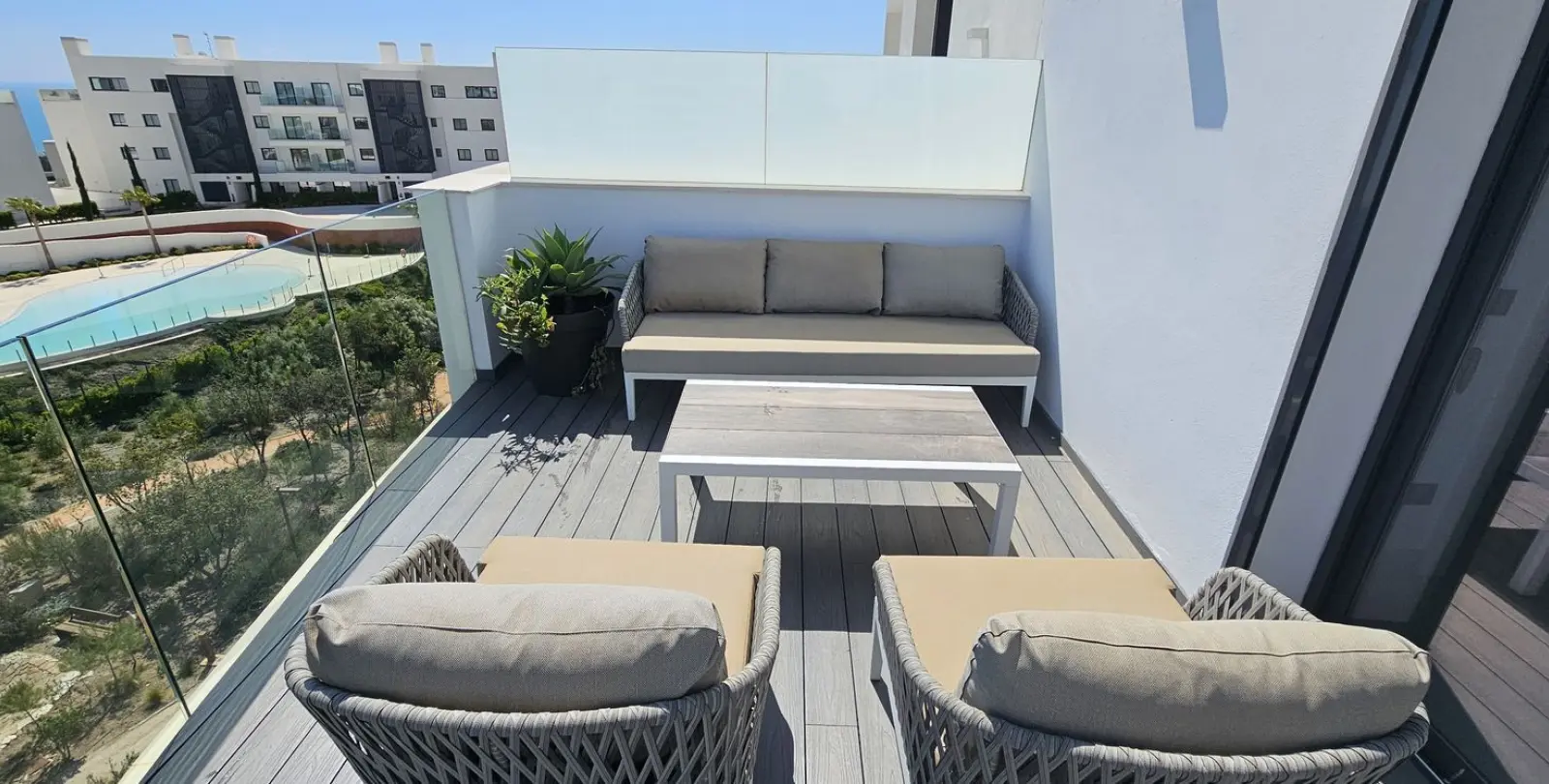 Sale of penthouse in Higueron 31
