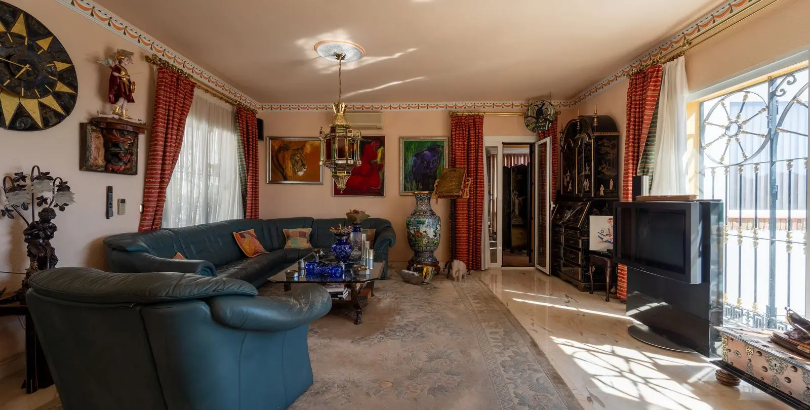 Sale of detached villa in Torremuelle 16