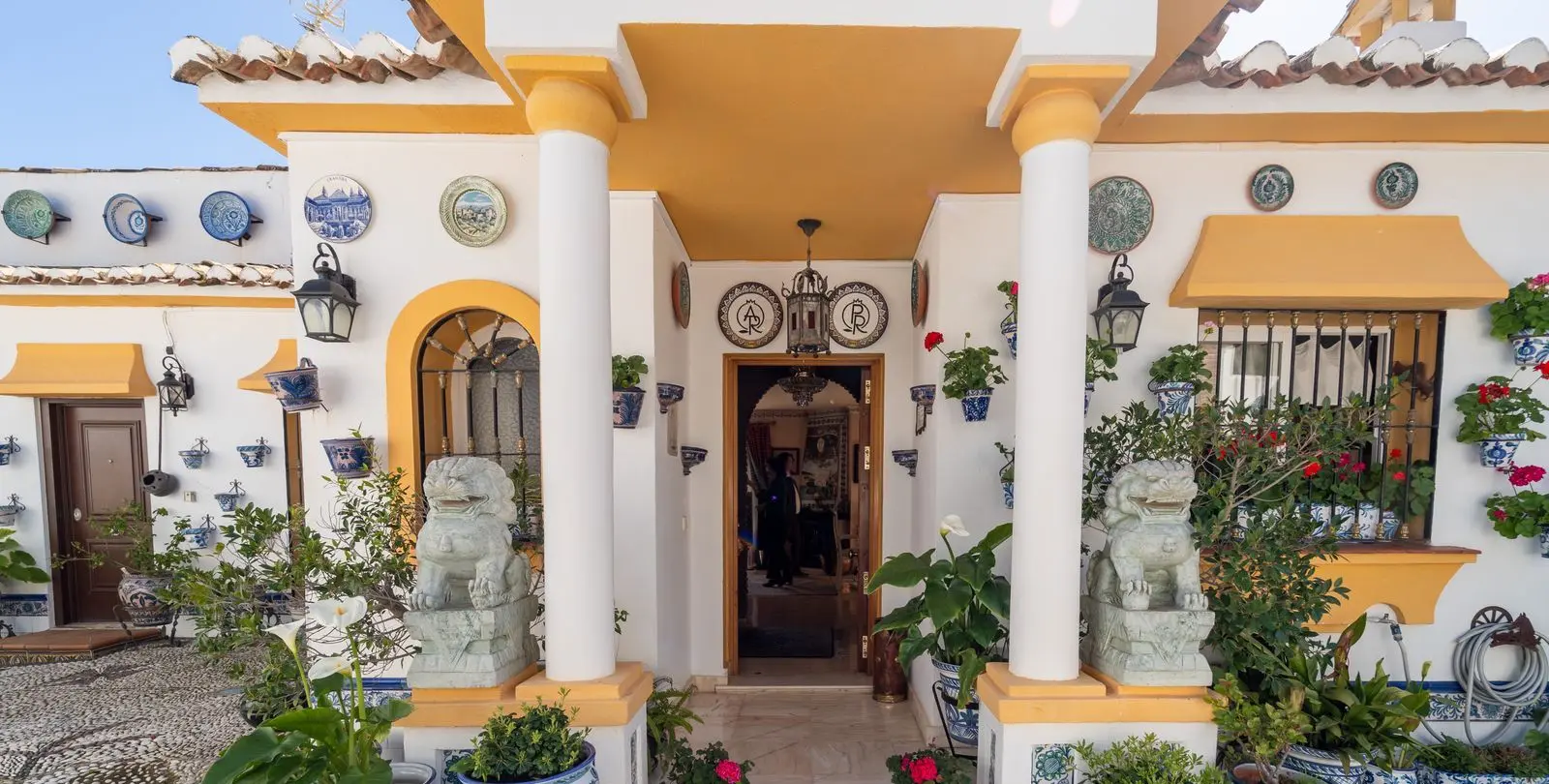 Sale of detached villa in Torremuelle 26