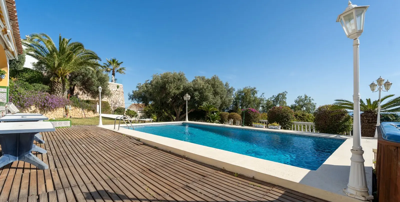 Sale of detached villa in Torremuelle 57