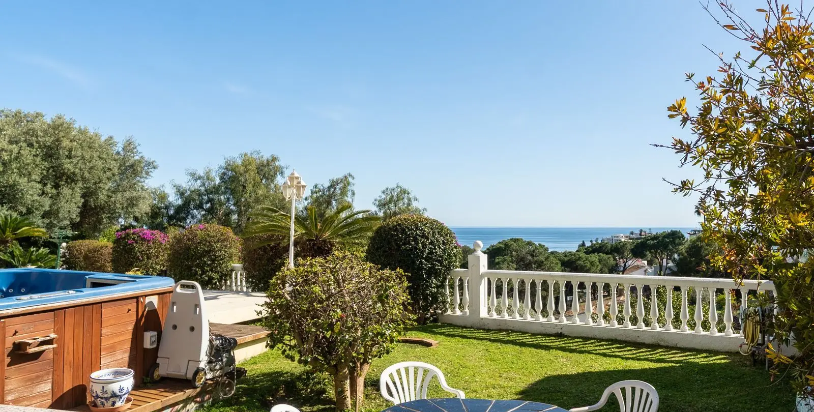 Sale of detached villa in Torremuelle 62