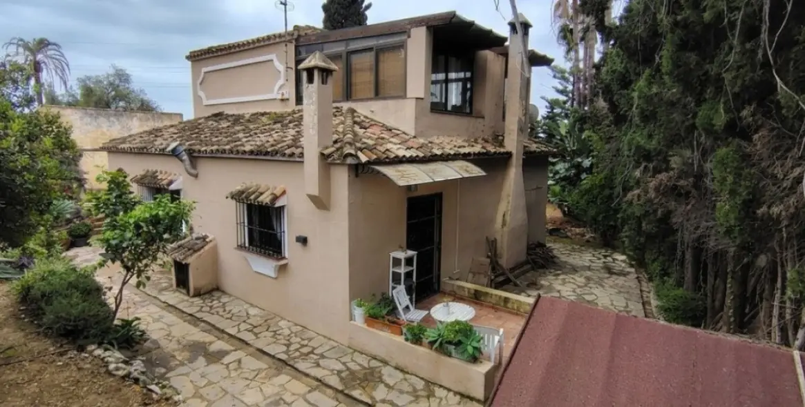 Venta de villa independiente en Río Real 1