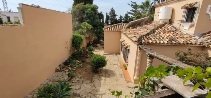 Venta de villa independiente en Río Real 1