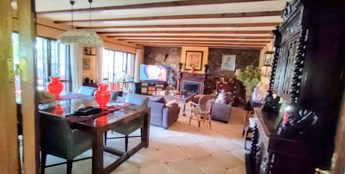 Venta de villa independiente en Río Real 8