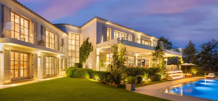 Venta de villa independiente en Aloha 1