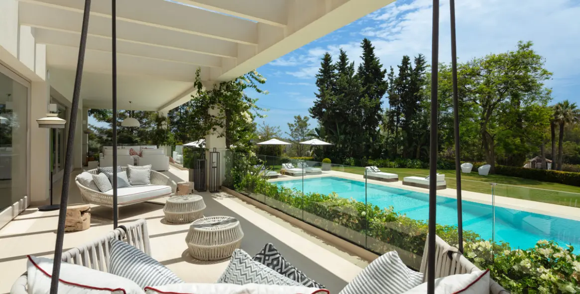 Venta de villa independiente en Aloha 19