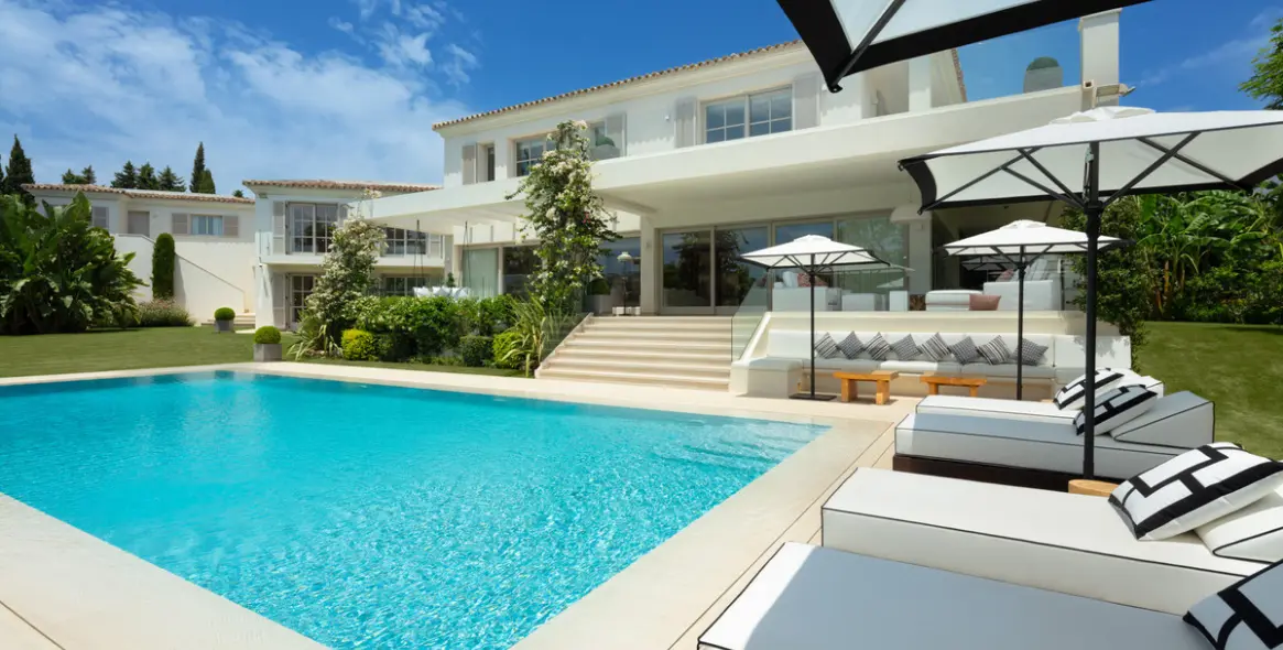 Venta de villa independiente en Aloha 22