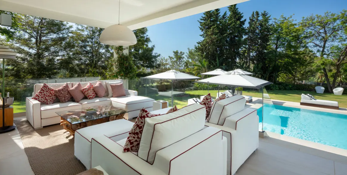 Venta de villa independiente en Aloha 37