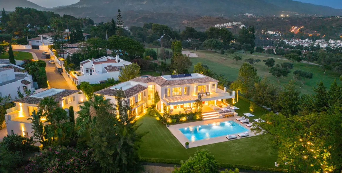 Venta de villa independiente en Aloha 40