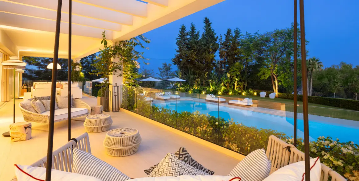 Venta de villa independiente en Aloha 51