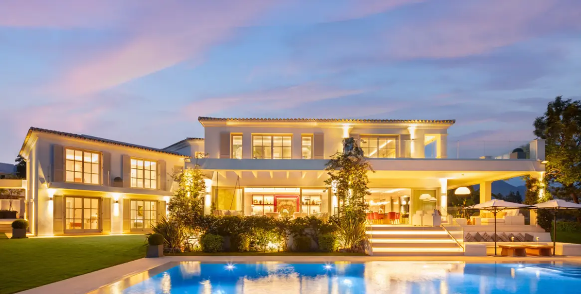 Venta de villa independiente en Aloha 54