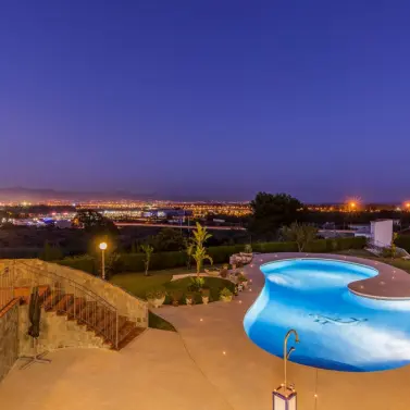 Venta de villa independiente en Churriana