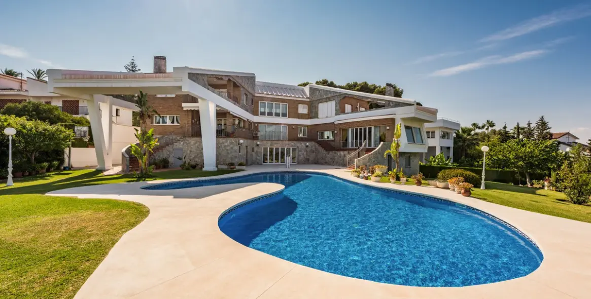 Venta de villa independiente en Churriana 3